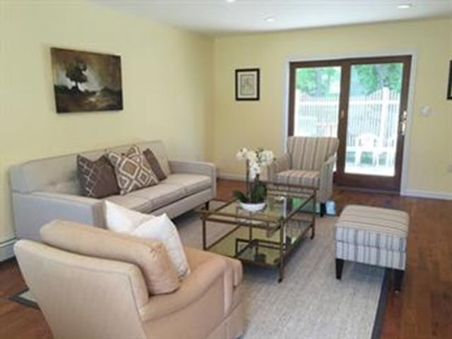 633 Saw Mill Brook Pkwy, Newton, MA 02459