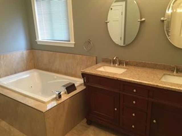 633 Saw Mill Brook Pkwy, Newton, MA 02459