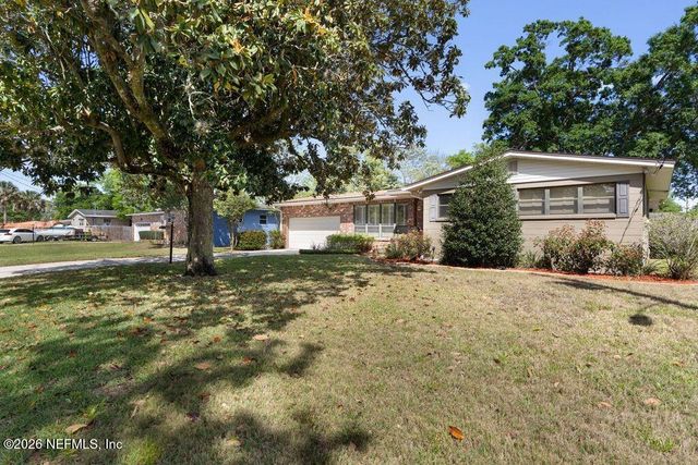 1303 BELLEMEADE Boulevard, Jacksonville, FL 32211