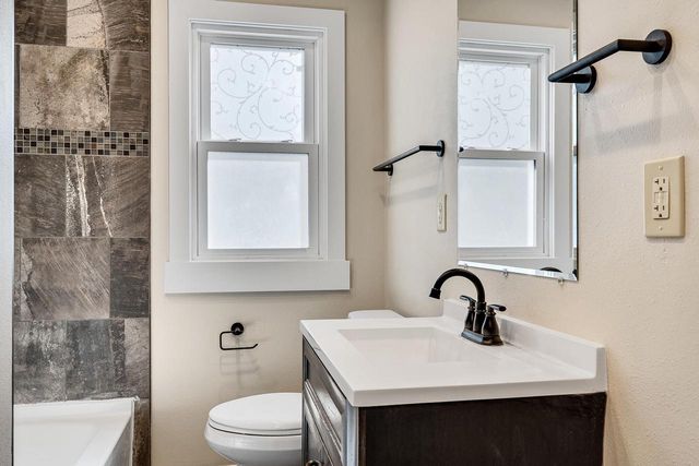 1521 Travis STREET, La Crosse, WI 54601