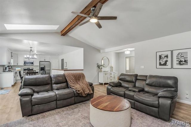 2003 Krause Hill Place, Florissant, MO 63031