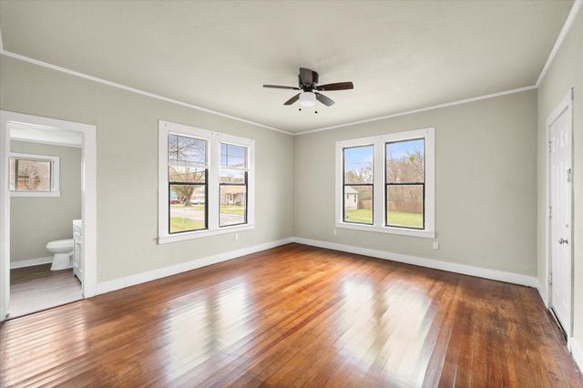 1402 W 1st Avenue, Corsicana, TX 75110