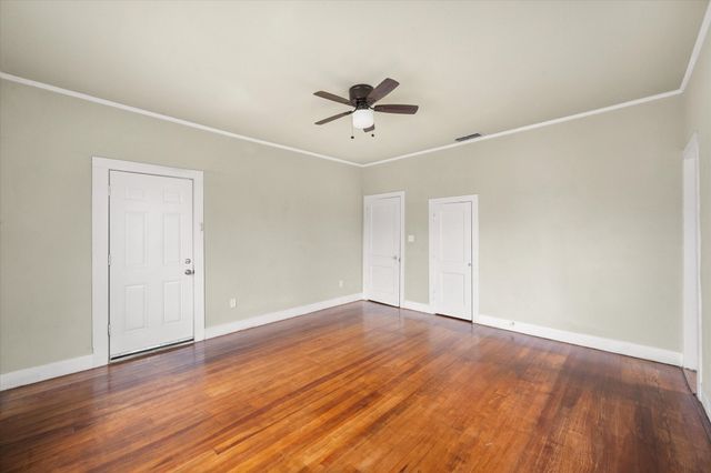 1402 W 1st Avenue, Corsicana, TX 75110