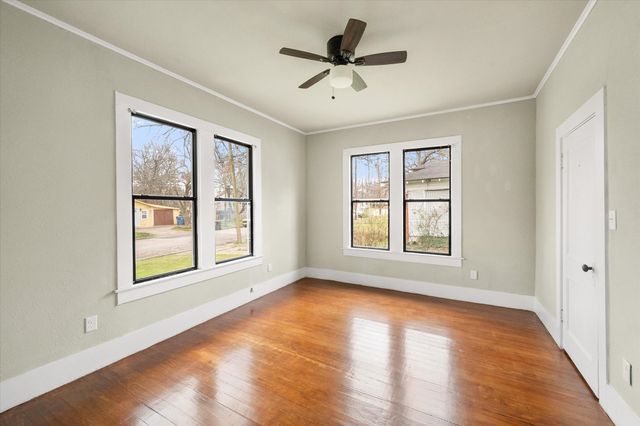 1402 W 1st Avenue, Corsicana, TX 75110