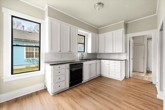 1402 W 1st Avenue, Corsicana, TX 75110