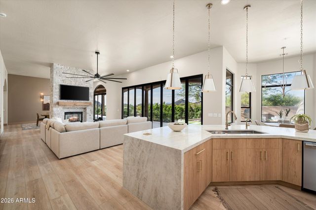 10914 E CINDER CONE Trail, Scottsdale, AZ 85262