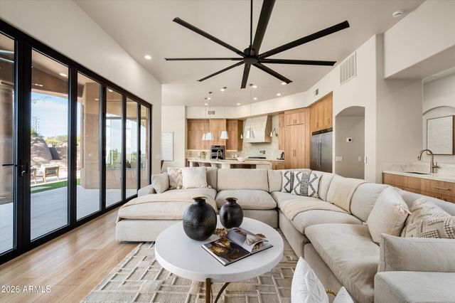 10914 E CINDER CONE Trail, Scottsdale, AZ 85262