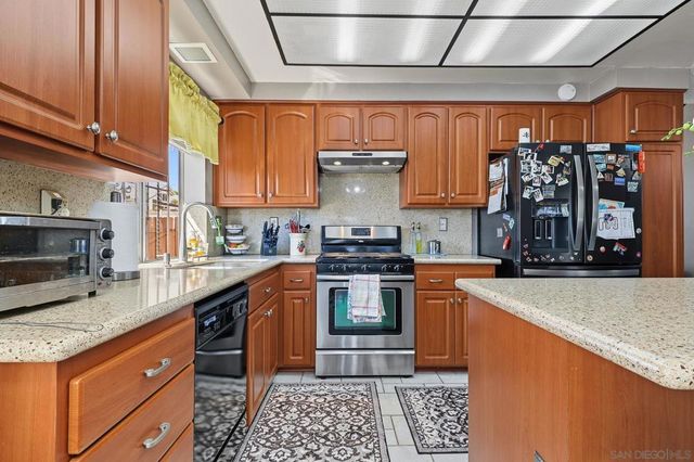 2055 Stillman Pl, San Diego, CA 92139