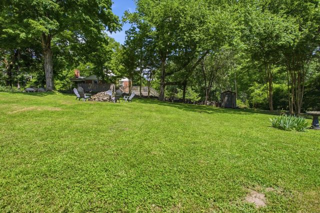 700 Mitchell Ave, Columbia, TN 38401