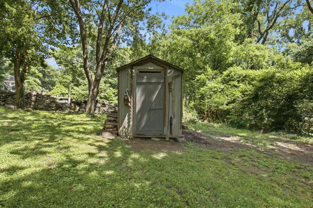 700 Mitchell Ave, Columbia, TN 38401