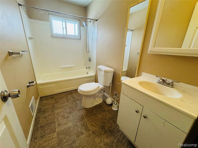 27059 Jeannette Court, Taylor, MI 48180