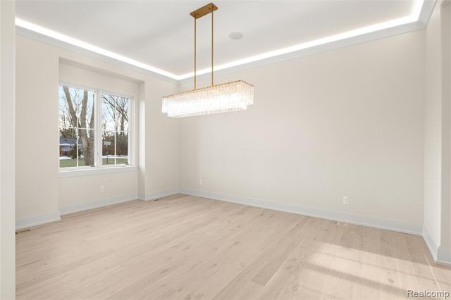 2802 Heathfield Road, Bloomfield Hills, MI 48301