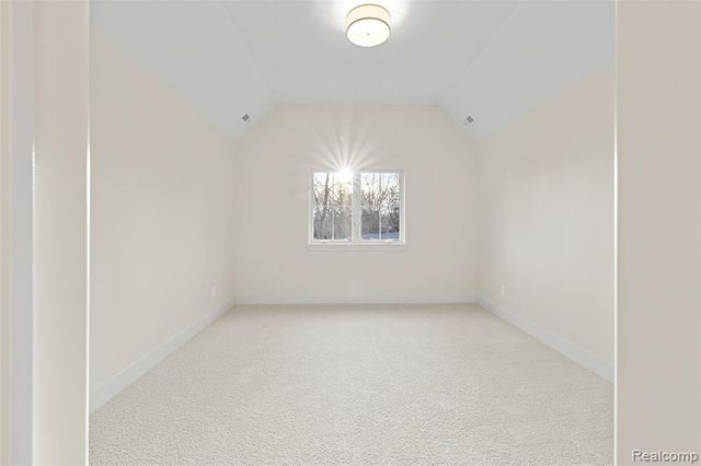 2802 Heathfield Road, Bloomfield Hills, MI 48301