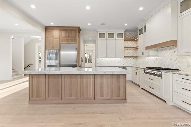 2802 Heathfield Road, Bloomfield Hills, MI 48301