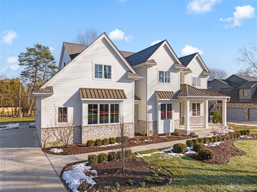 2802 Heathfield Road, Bloomfield Hills, MI 48301