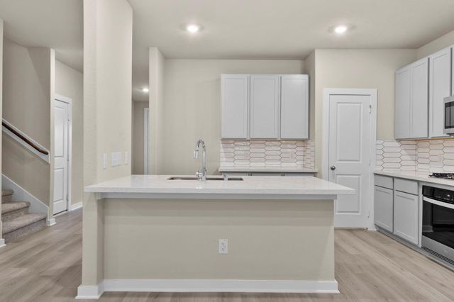 12335 Ridge Top Court, Conroe, TX 77304