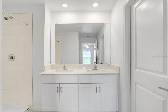 11545 RADIANT SHORE LOOP, San Antonio, FL 33576