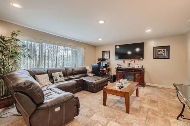 29807 Valley Center Rd., Valley Center, CA 92082