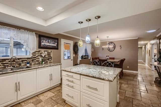 29807 Valley Center Rd., Valley Center, CA 92082