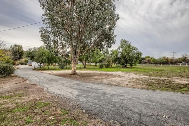 29807 Valley Center Rd., Valley Center, CA 92082