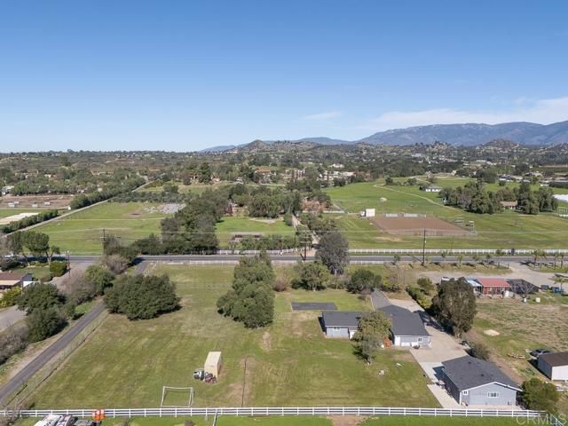 29807 Valley Center Rd., Valley Center, CA 92082