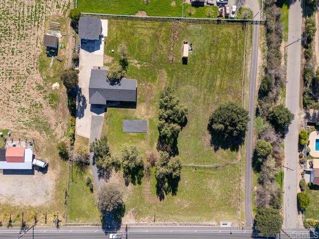 29807 Valley Center Rd., Valley Center, CA 92082