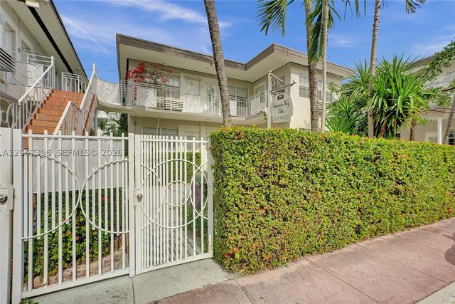 717 Espanola Way 204, Miami Beach, FL 33139
