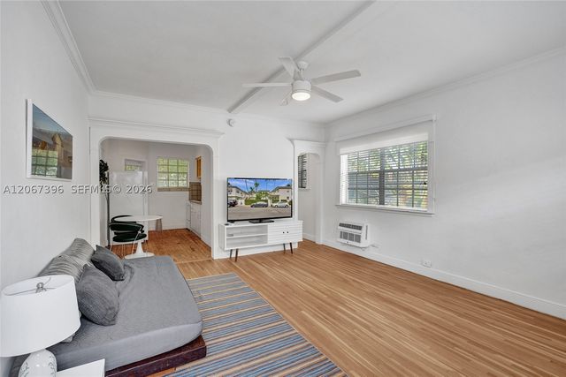 717 Espanola Way 204, Miami Beach, FL 33139