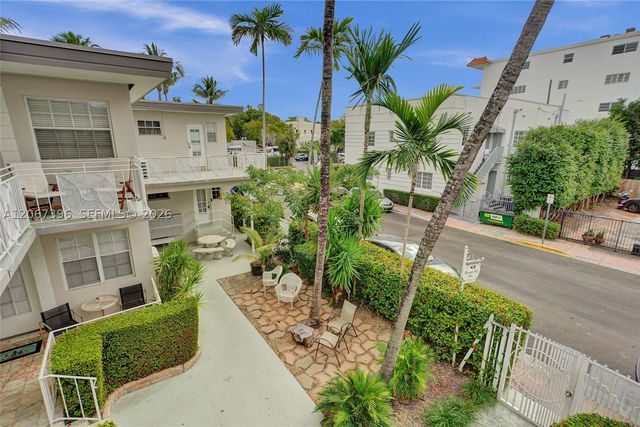 717 Espanola Way 204, Miami Beach, FL 33139