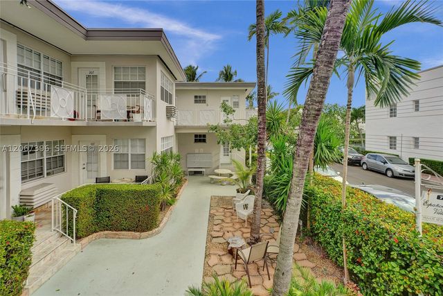 717 Espanola Way 204, Miami Beach, FL 33139