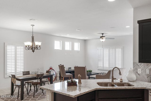 812 Paseo Dulce Avenue, El Paso, TX 79928