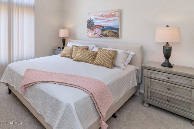 9013 W KERRY Lane, Peoria, AZ 85382