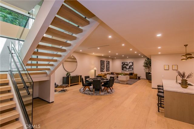 9018 Dorrington Avenue, West Hollywood, CA 90048