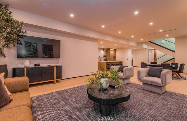 9018 Dorrington Avenue, West Hollywood, CA 90048