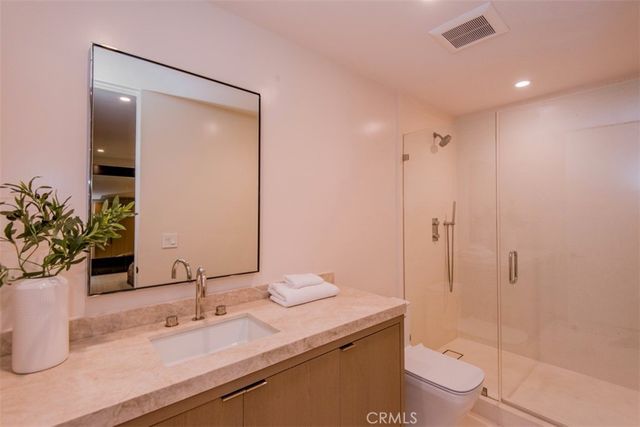 9018 Dorrington Avenue, West Hollywood, CA 90048