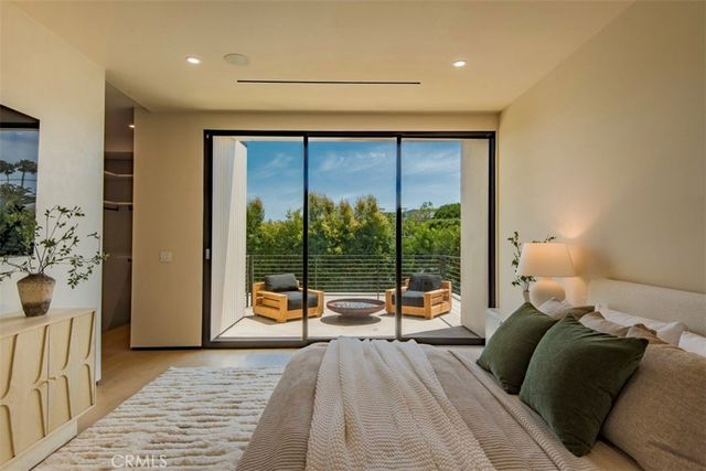 9018 Dorrington Avenue, West Hollywood, CA 90048