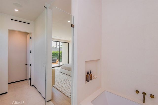 9018 Dorrington Avenue, West Hollywood, CA 90048