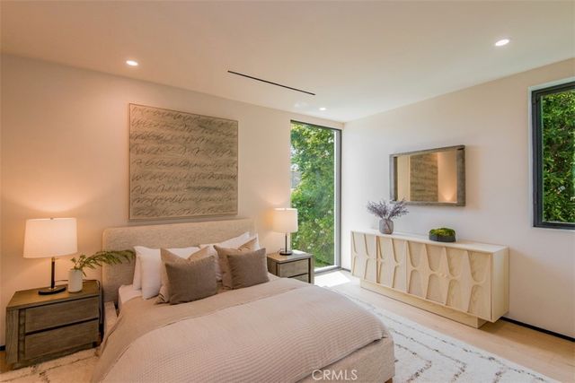 9018 Dorrington Avenue, West Hollywood, CA 90048