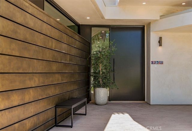 9018 Dorrington Avenue, West Hollywood, CA 90048