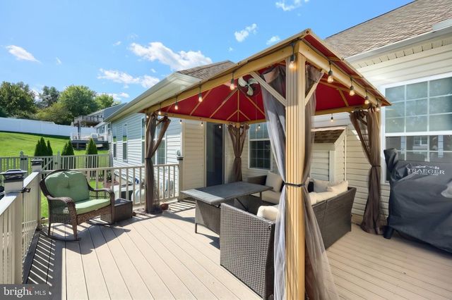 50 FOX RUN RD, Hanover, PA 17331