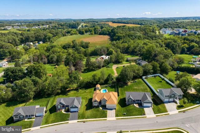 50 FOX RUN RD, Hanover, PA 17331