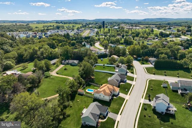 50 FOX RUN RD, Hanover, PA 17331