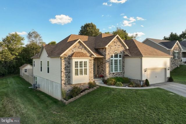 50 FOX RUN RD, Hanover, PA 17331