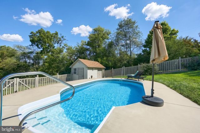 50 FOX RUN RD, Hanover, PA 17331