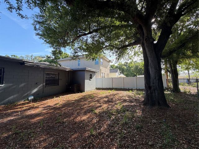 1740 W WALNUT STREET, Tampa, FL 33607