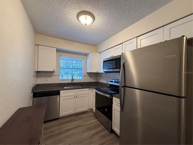 1740 W WALNUT STREET, Tampa, FL 33607