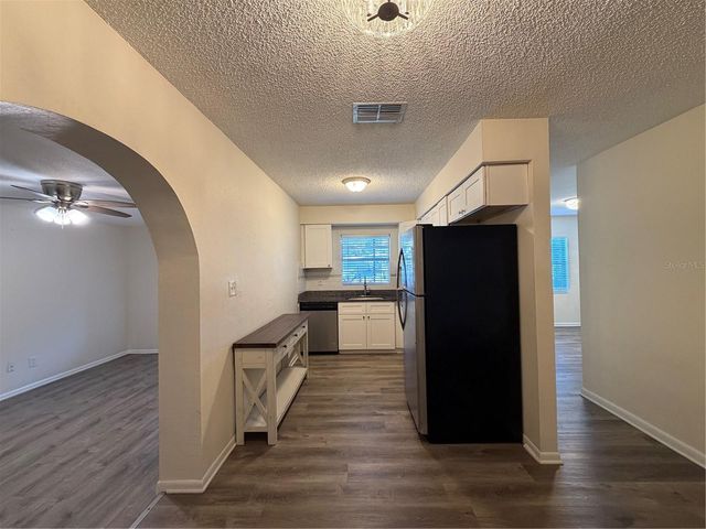 1740 W WALNUT STREET, Tampa, FL 33607