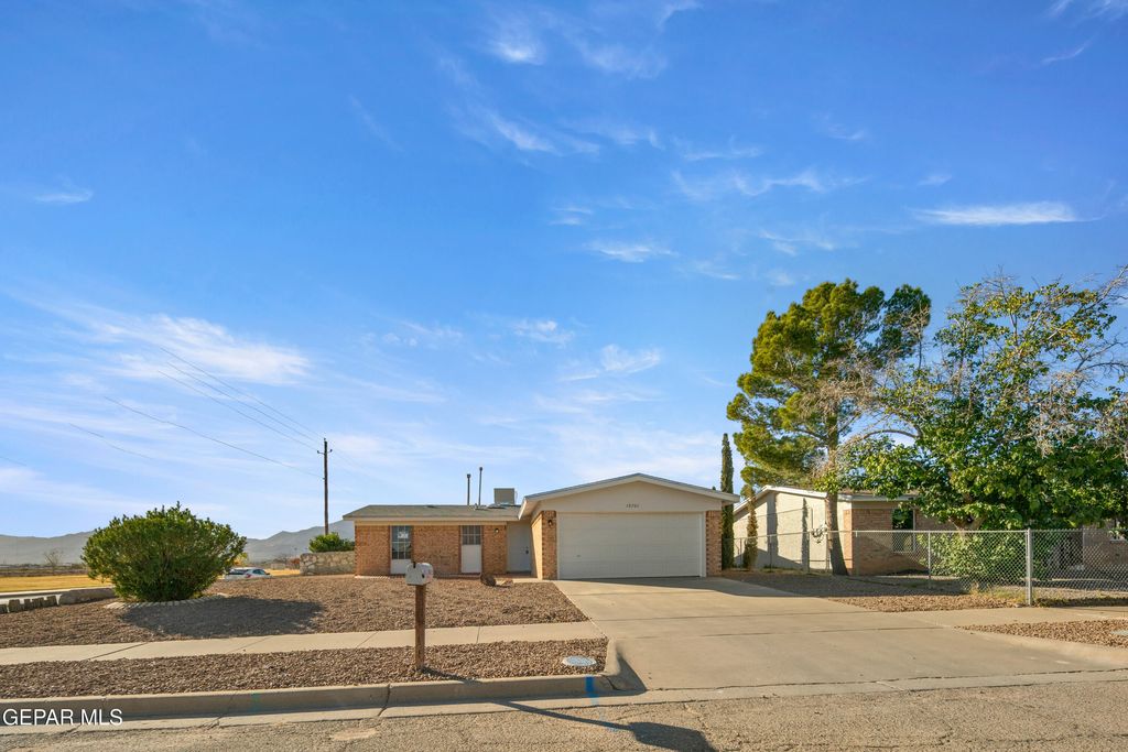 10701 OPALSTONE Street, El Paso, TX 79924