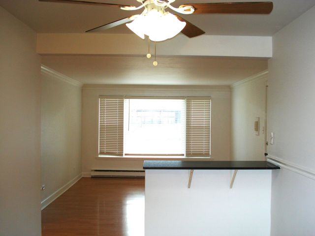 8751 W 79th Street 1, Justice, IL 60458