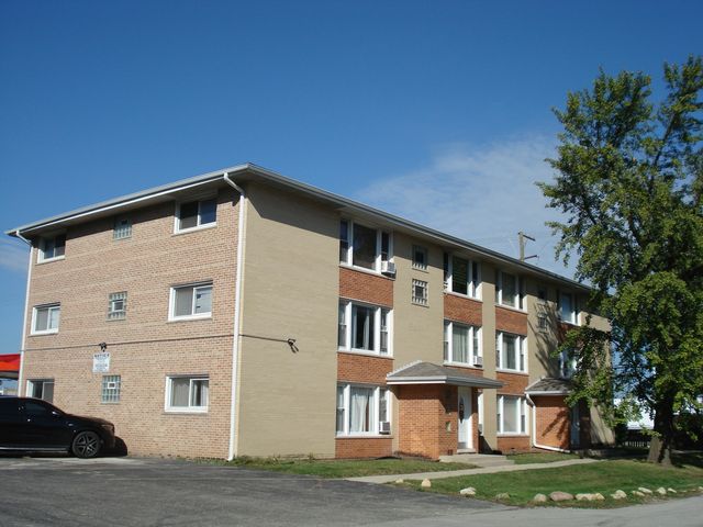 8751 W 79th Street 1, Justice, IL 60458